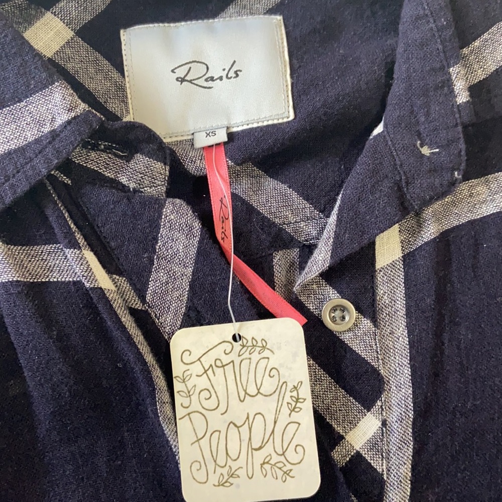 Rails button down - Picture 2 of 6